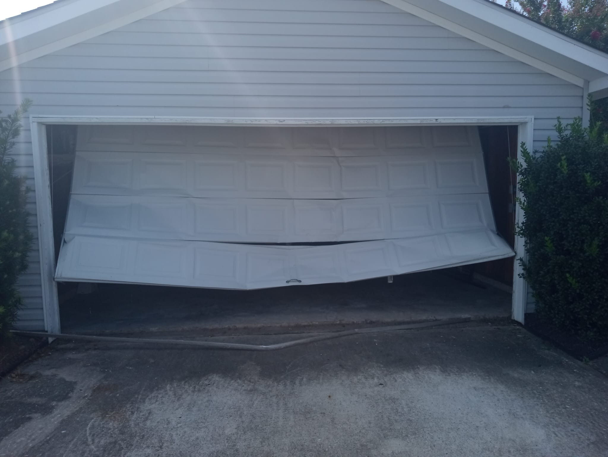 Emergency in Pasadena, TX by Lemus Garage Door Services — Licensed & Insured, (281) 906-4783